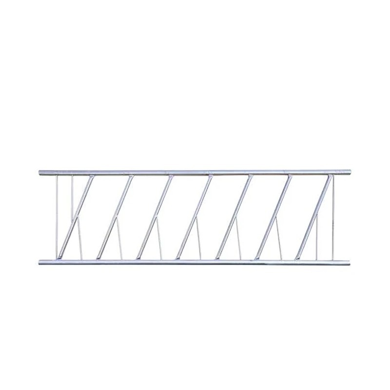Diagonal Cattle Feed Barriers