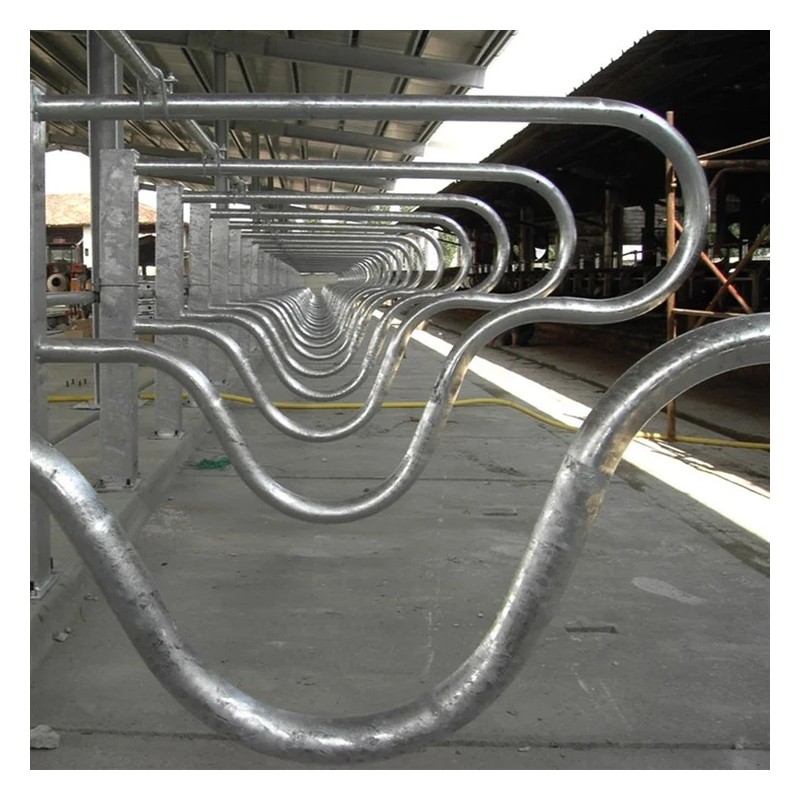 Wave-Shaped Design Cattle Stall Divider